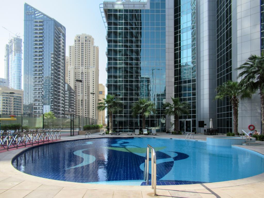 Frank Porter - Damac Waves - thumb 3