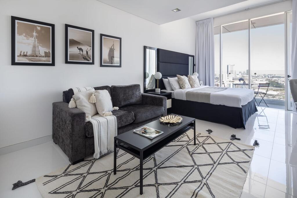 Frank Porter - Giovanni Boutique Suites - thumb 0