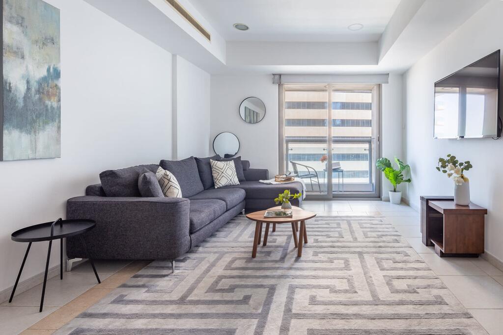 Frank Porter - Princess Tower - thumb 1