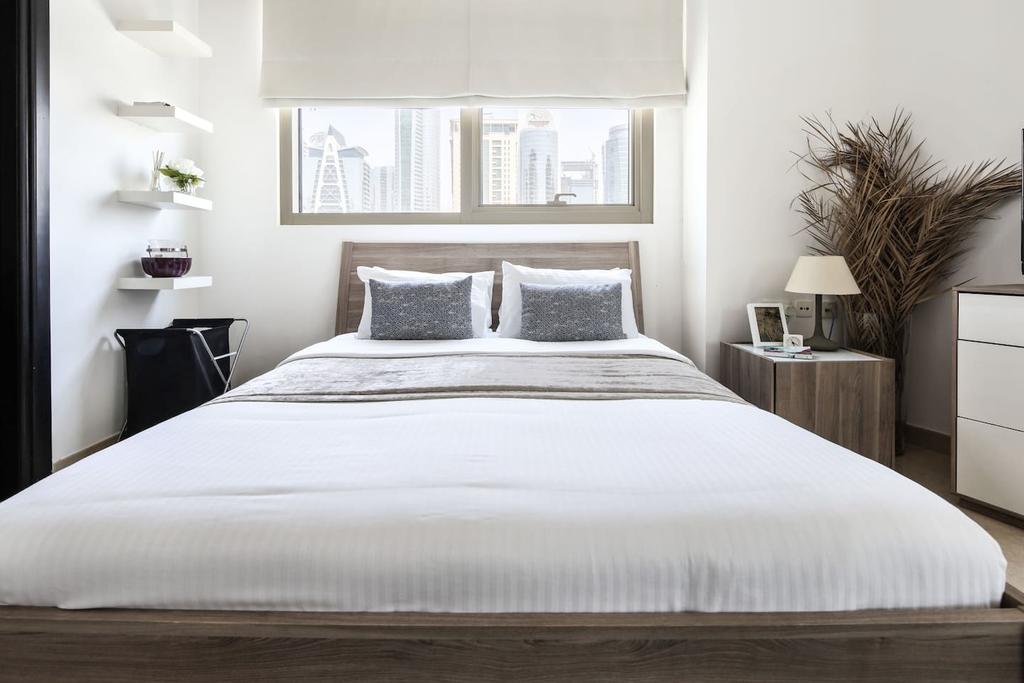 Frank Porter - Yacht Bay - thumb 6