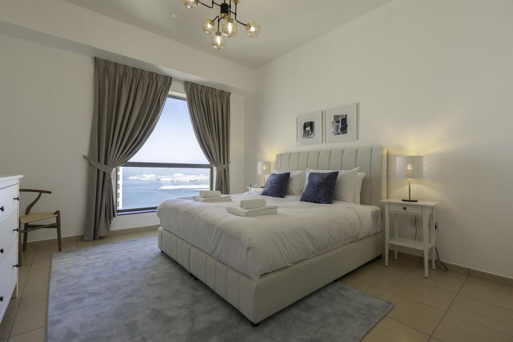 GuestReady - Sleek And Sunny Apartment Right Next To JBR Beach! - thumb 1