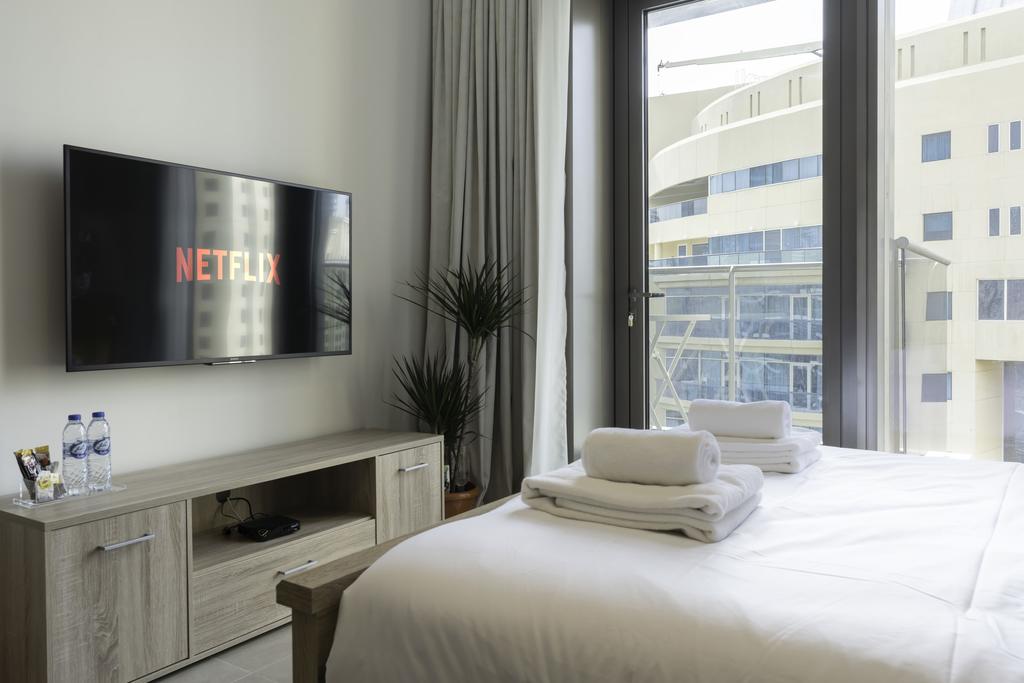 GuestReady - Studio In Sparkle Tower With The Best View - thumb 5