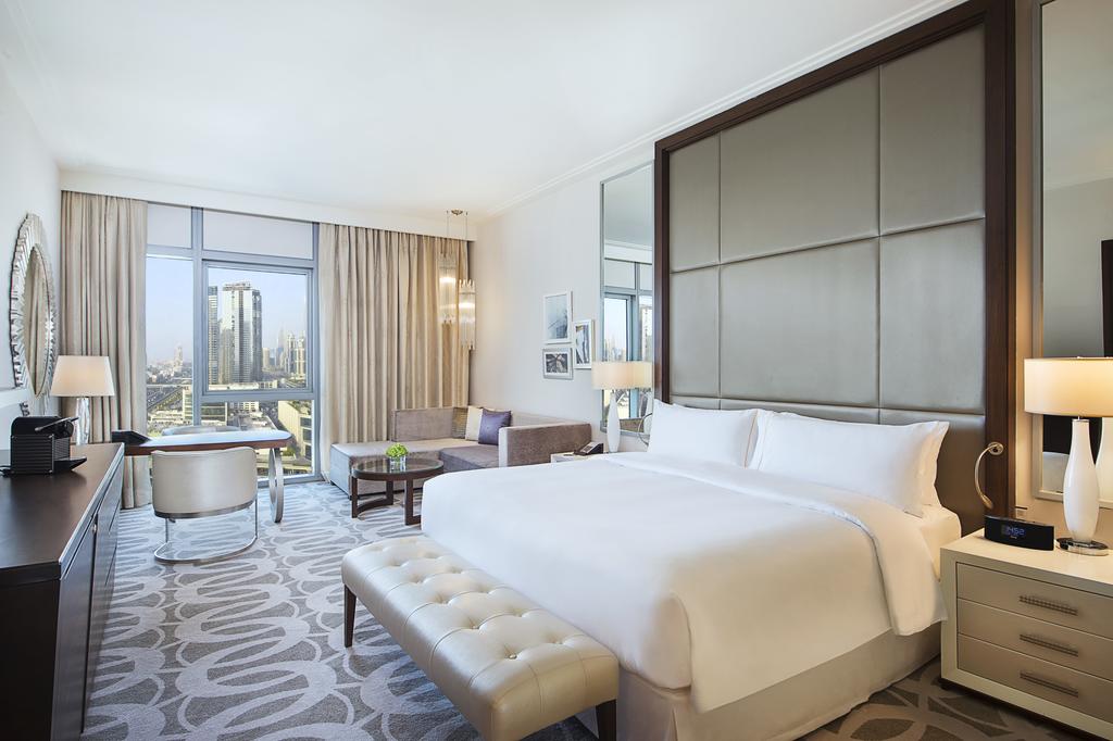 Hilton Dubai Al Habtoor City - thumb 1