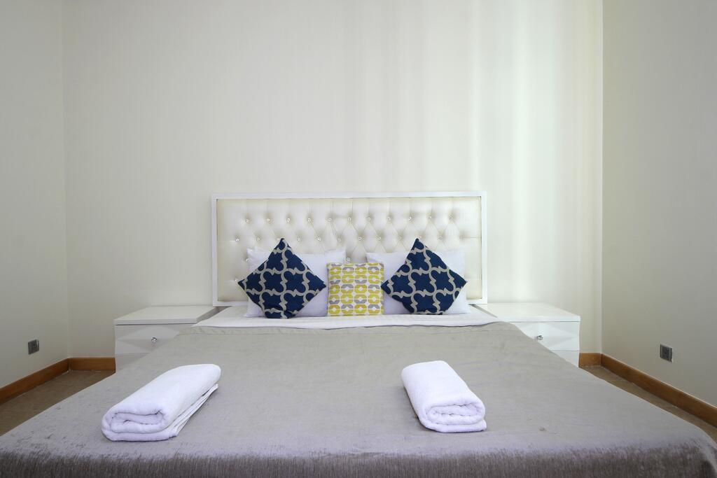 Hometown Apartments - 2 BR Palm Jumeirah Beach Holiday Apartment - thumb 7