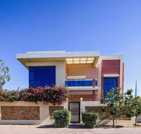 Hometown Apartments - Incredible 4 Bedroom plus maidsroom Villa - Accommodation Abudhabi