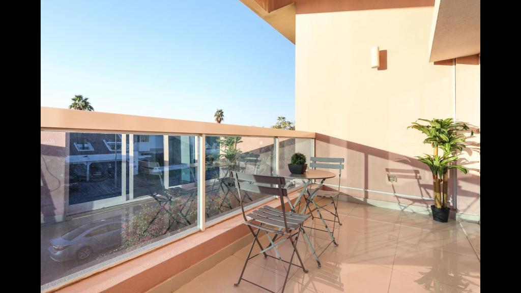 Hometown Apartments - Incredible 4 Bedroom Plus Maidsroom Villa - thumb 5
