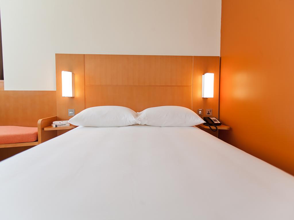 Ibis Abu Dhabi Gate - thumb 7