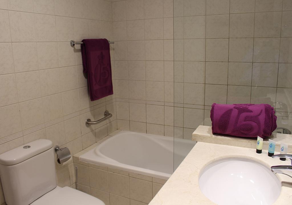 J5 One Bedroom Holiday Homes Dubai Investment Park - thumb 4