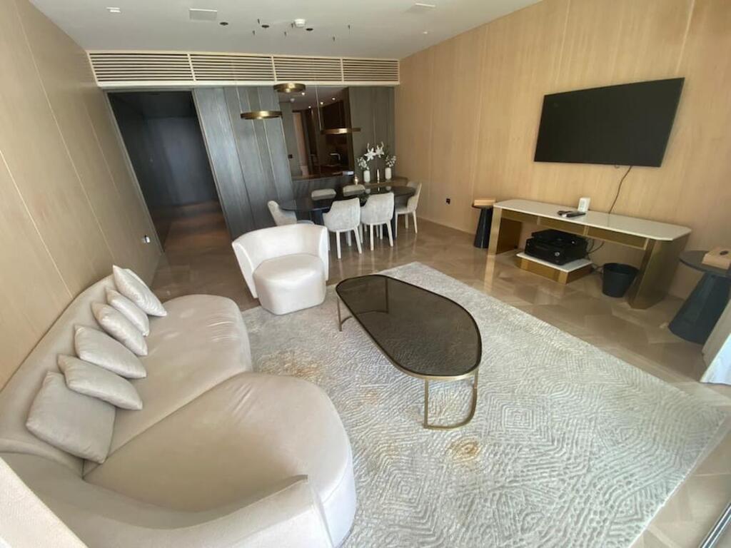 Key View - FIVE Palm - thumb 5