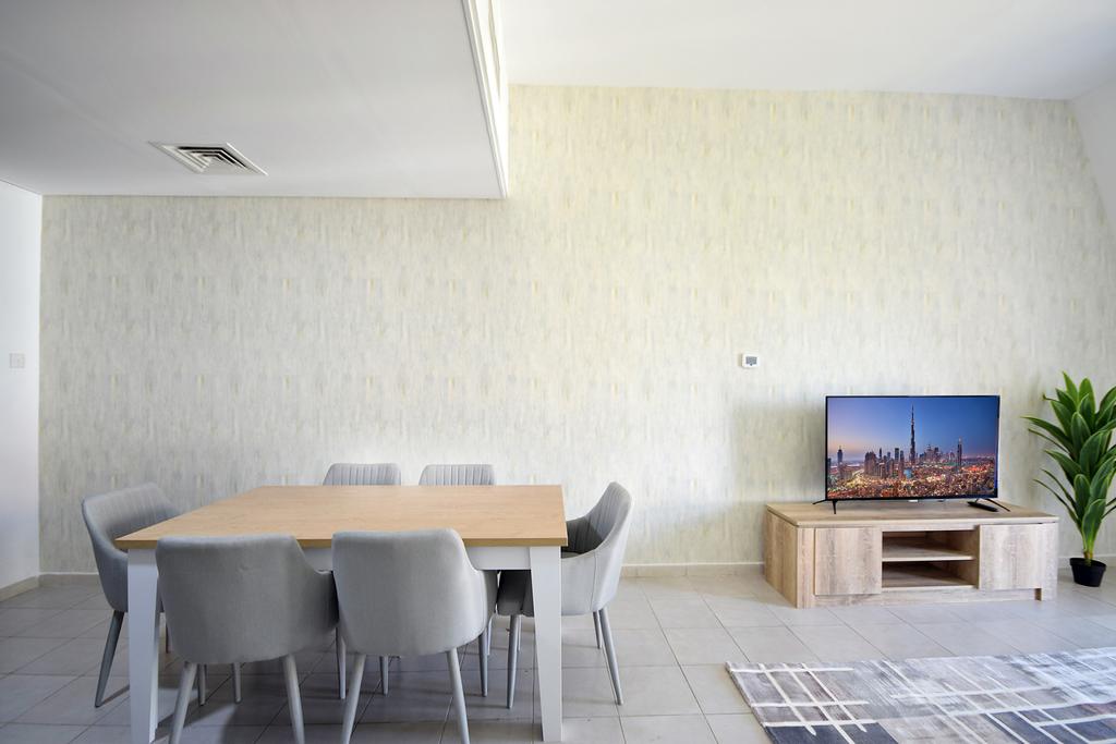 KeyHost - 1BR Discovery Gardens - thumb 6