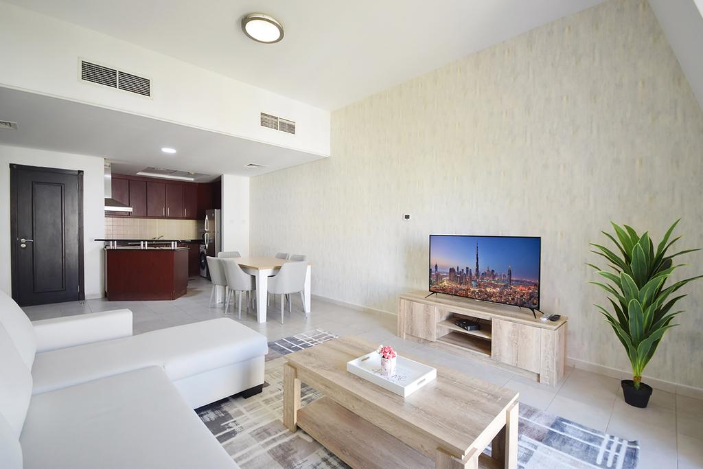 KeyHost - 1BR Discovery Gardens - thumb 4