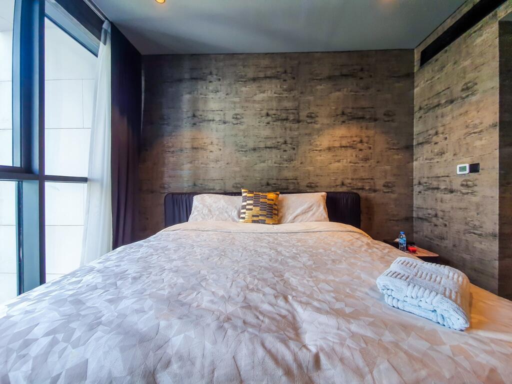 Lavishly Furnished 3-bedroom In City Walk - thumb 4