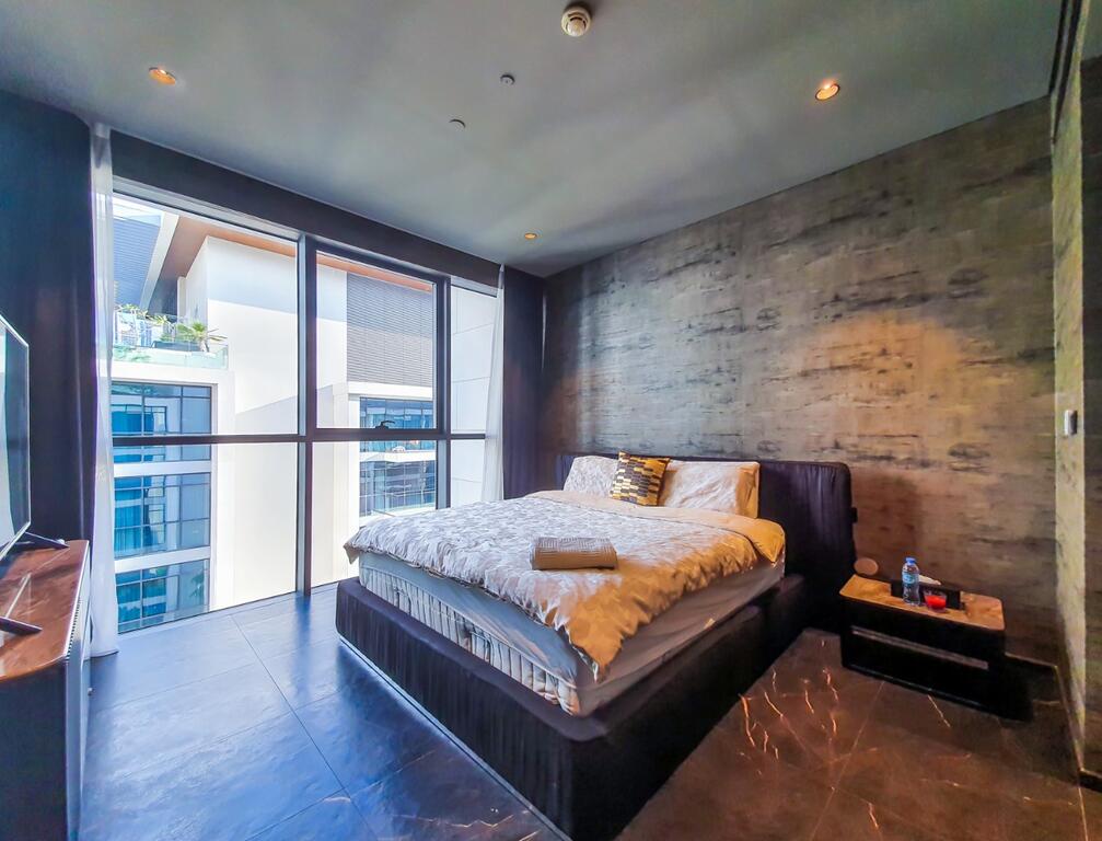 Lavishly Furnished 3-bedroom In City Walk - thumb 0
