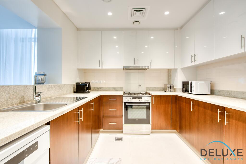 Lovely One Bedroom In Blvd Crescent Tower By Deluxe Holiday Homes - thumb 4