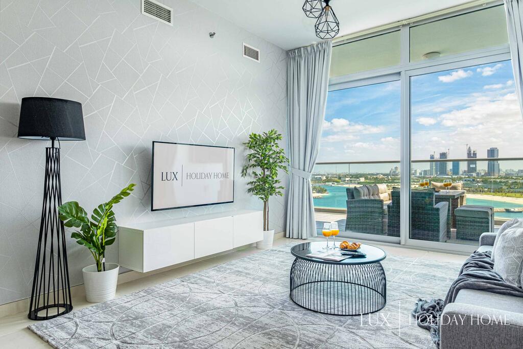 LUX - Opulent Island Suite Burj Khalifa View 1 - thumb 3