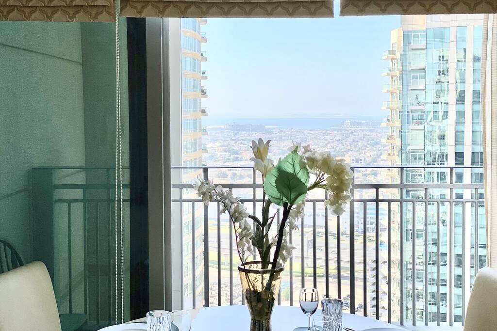 Lux BnB 1BR Apt @ Top Floor Burj & Sea Views Downtown - thumb 1
