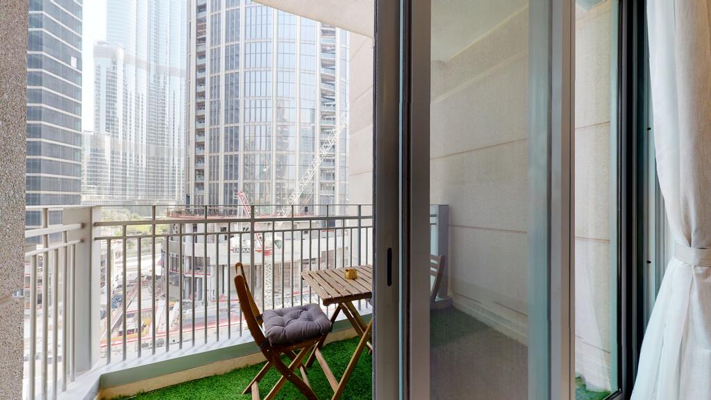 Lux BnB 3BR Downtown Burj Khalifa & Pool Views - thumb 4