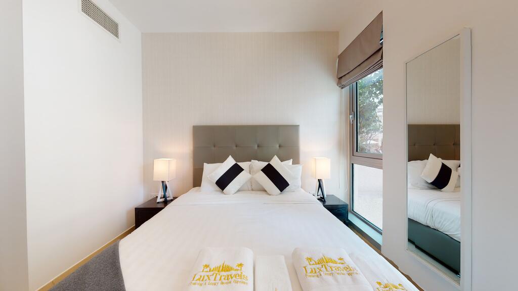 Lux BnB 3BR Downtown Burj Khalifa & Pool Views - thumb 1