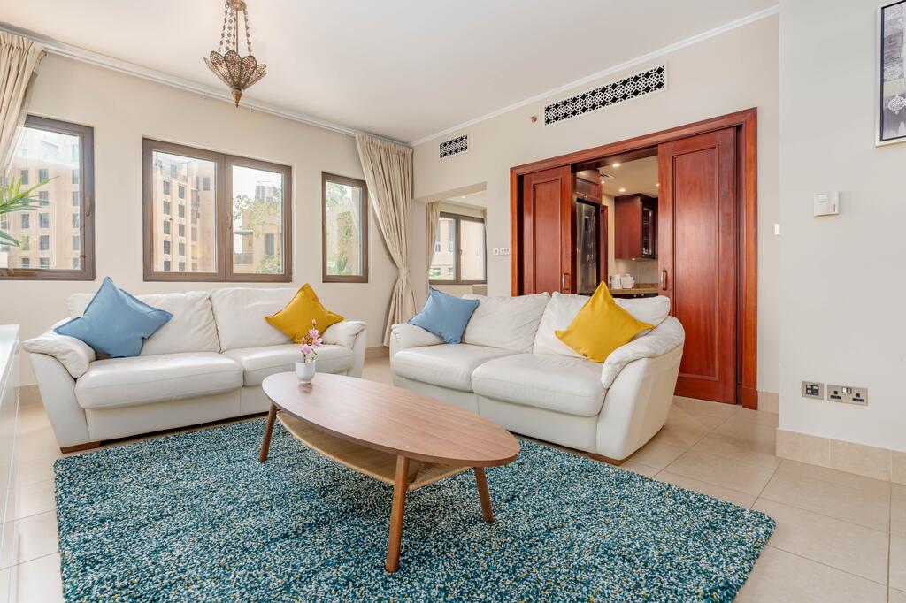 Lux BnB 3BR+Maids Sleeps10 Old Town & BurjViews - thumb 5