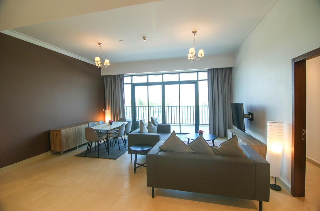 Lux BnB Vida Residences The Hills-3BDR+Maids Golf Course View - thumb 3