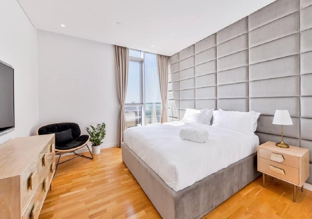 Luxurious 2 Bed Apt In Bluewaters Island Right In Front Of Ain Dubai -1102- - thumb 7