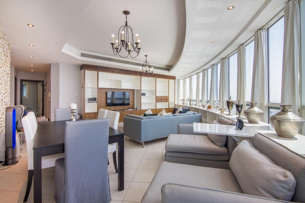 Luxurious Apartment With The Sea View - thumb 1