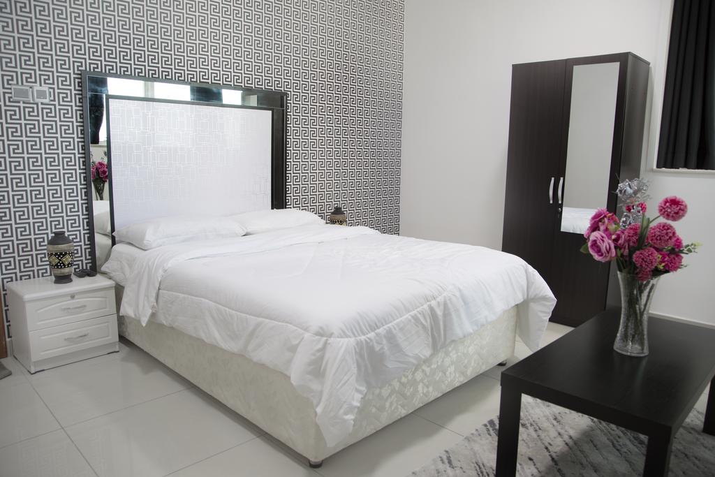 Luxurious Beach Front Room With Sea View-Private Bathroom - thumb 2