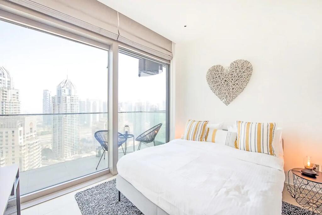 Anchors Away - Dubai Marina - thumb 5