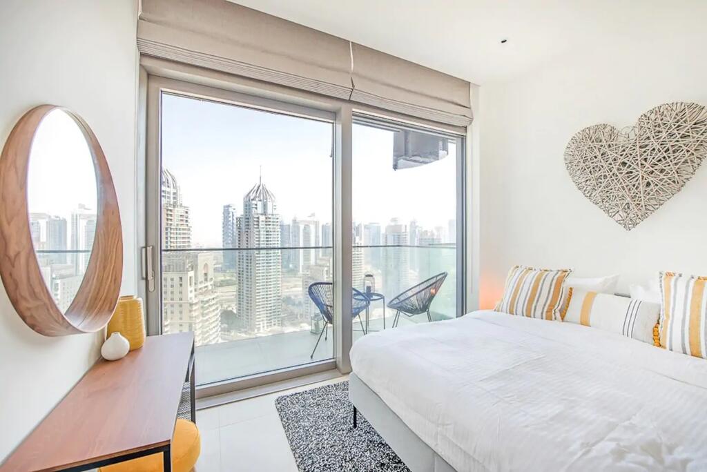 Anchors Away - Dubai Marina - thumb 3