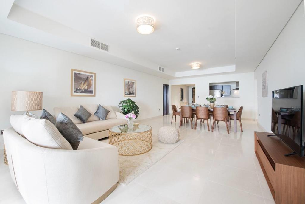 Astounding 3 BR With Full Sea View In Palm Jumeirah - thumb 4
