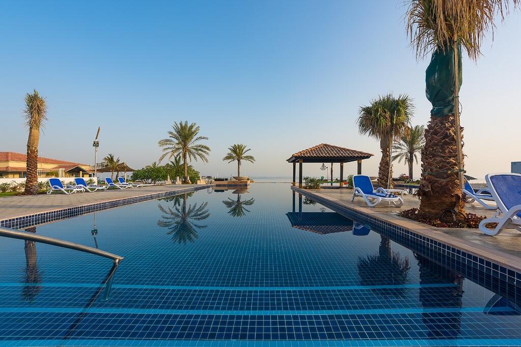 Barracuda Resort - thumb 1