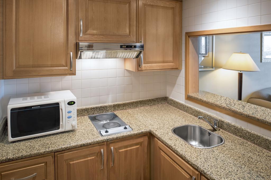 Beach Rotana â€“ All Suites - thumb 1