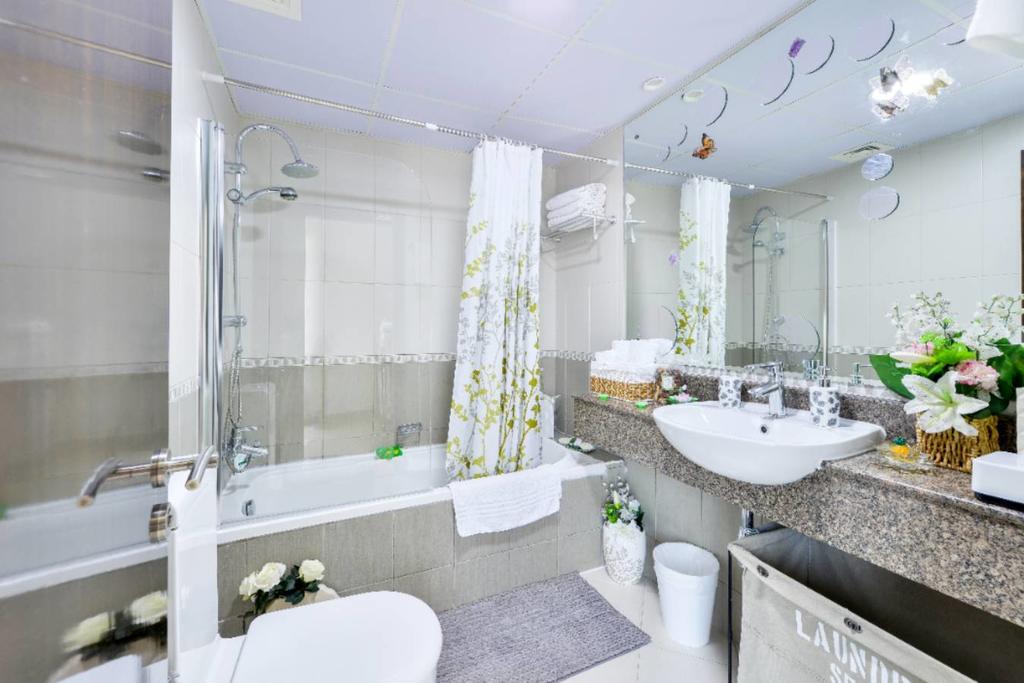 Beautiful 2Bed 2Baclcony In JLT, Dubai - thumb 6