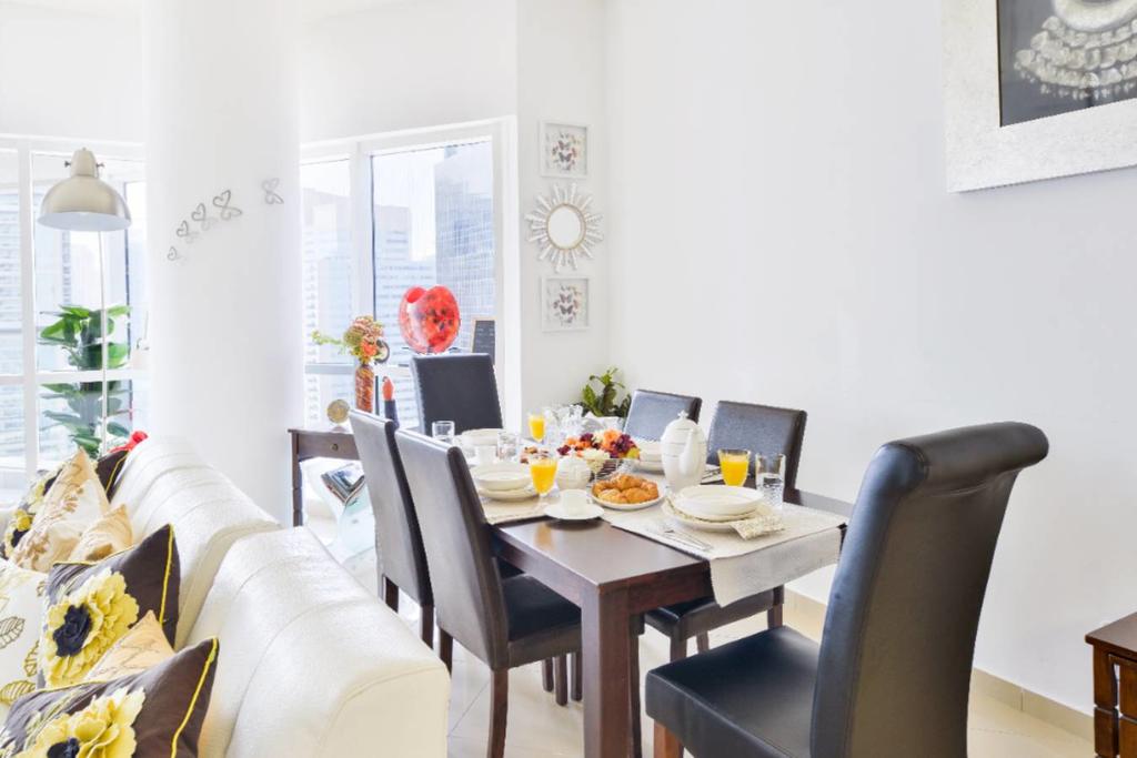 Beautiful 2Bed 2Baclcony In JLT, Dubai - thumb 2