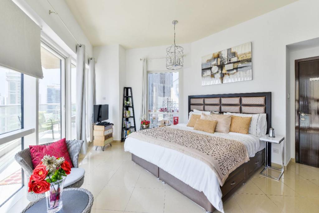 Beautiful 2Bed 2Baclcony In JLT, Dubai - thumb 3