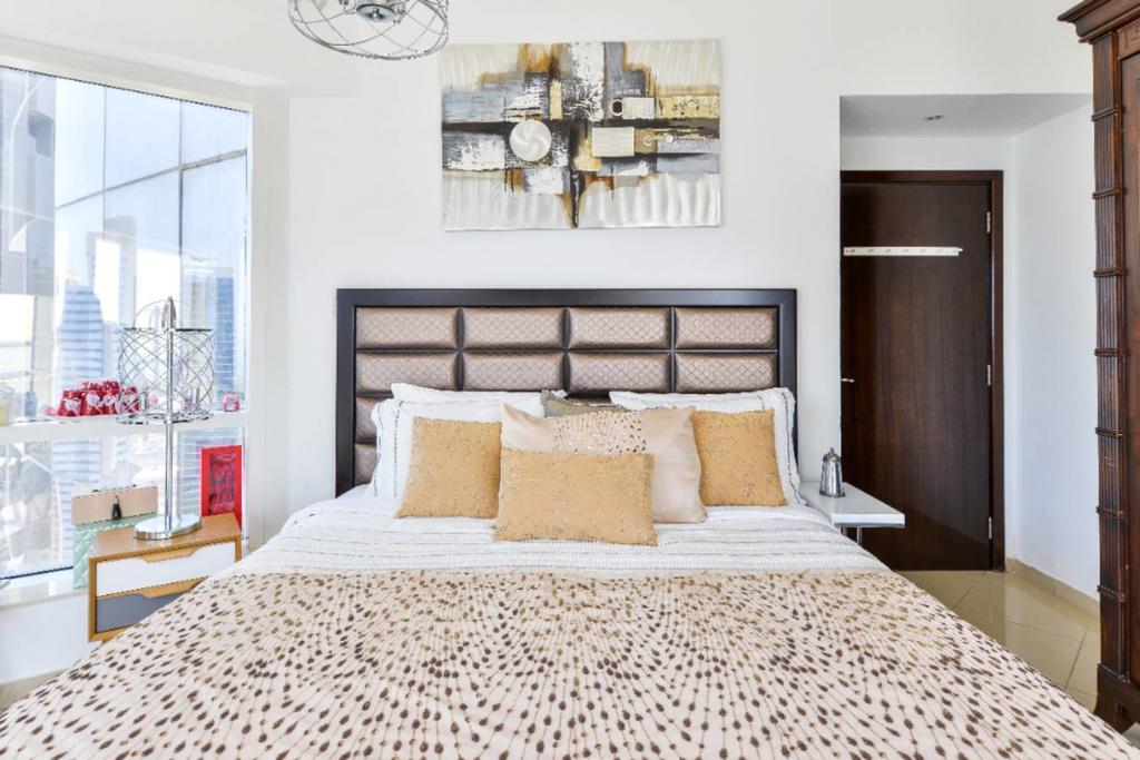 Beautiful 2Bed 2Baclcony In JLT, Dubai - thumb 5
