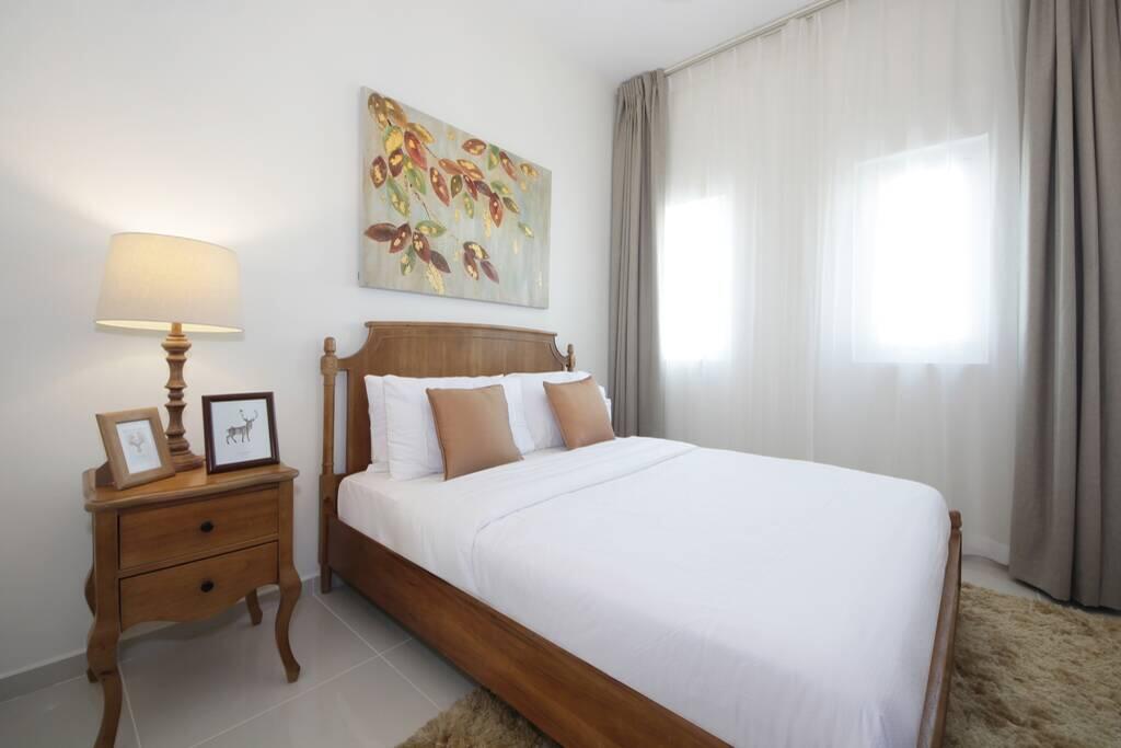 Beautiful 3 Bed Villa With Maid Room & Backyard - thumb 5