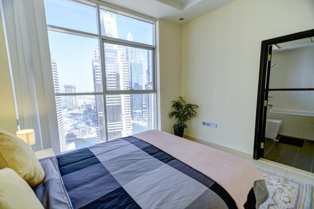 Beautiful And Bright 3BR Entire Apartment With Full View Of Marina And Beach - thumb 3
