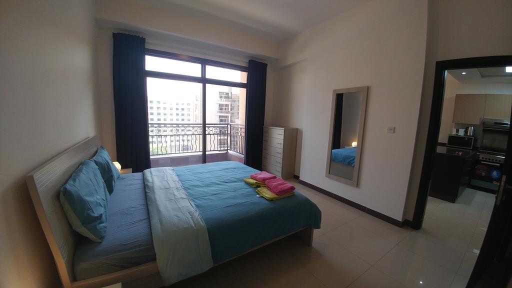 Beautiful, Modern Apartment With Balcony - thumb 2
