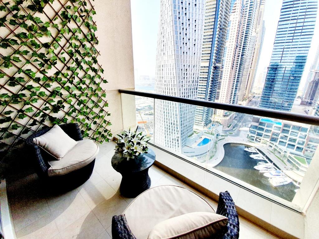 Beautifully Designed 1 Bed With Marina Views - thumb 5