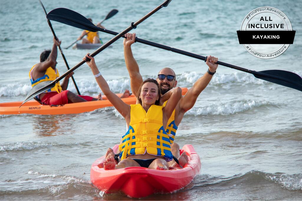 BM Beach Hotel - thumb 6