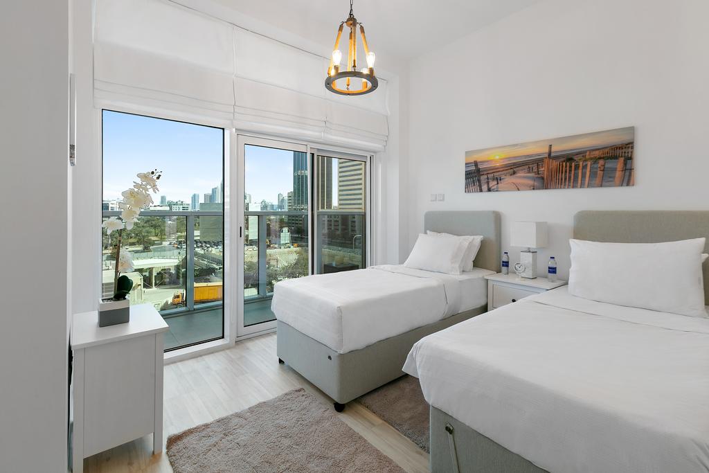 Bnbme-2B-MarinaArcade-705 - thumb 3