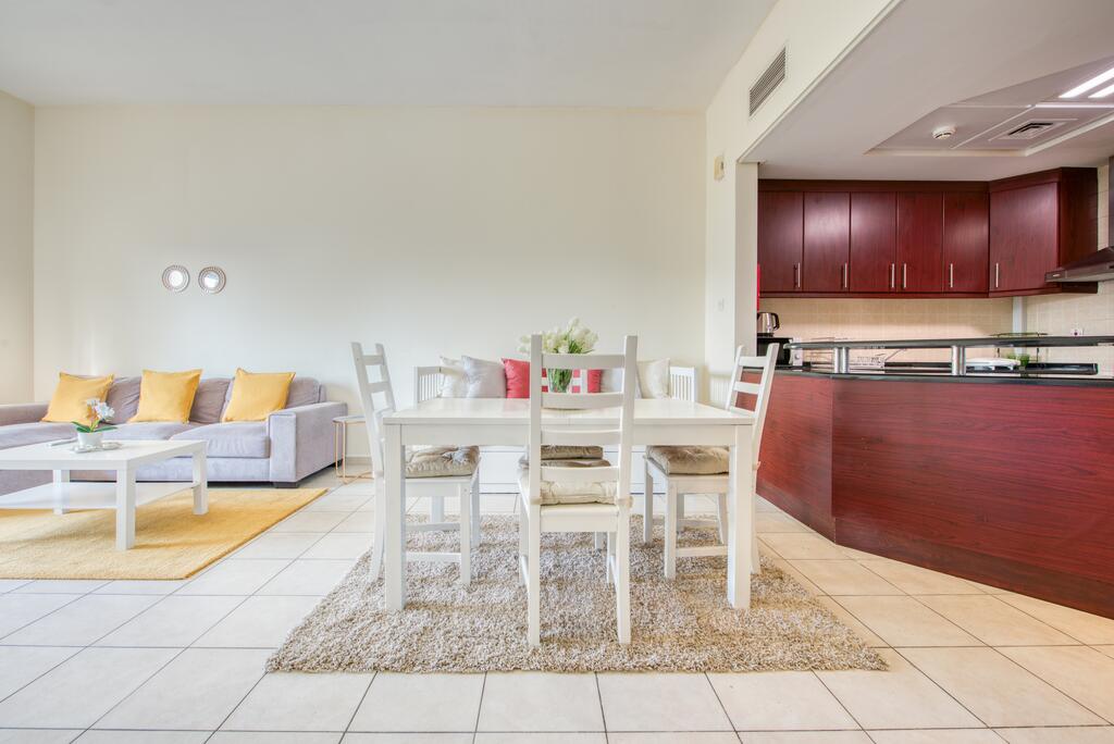 Bright 1BR Apartment In Mediterranean 74 Jebel Ali By Deluxe Holiday Homes - thumb 1