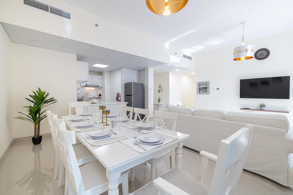 Charming 3 BR With Walking Distance To The Beach - thumb 5