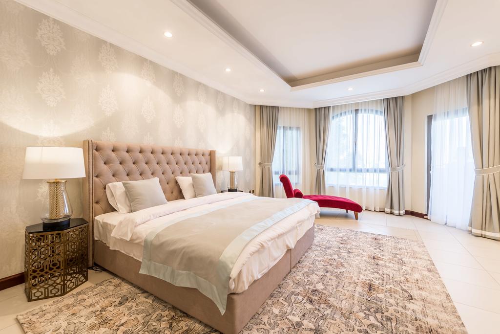 Chic 5BR Villa With Private Pool On Palm Jumeirah - thumb 7