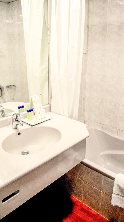 Chic Suite In Lively Area Near Rolla Square Park - thumb 8