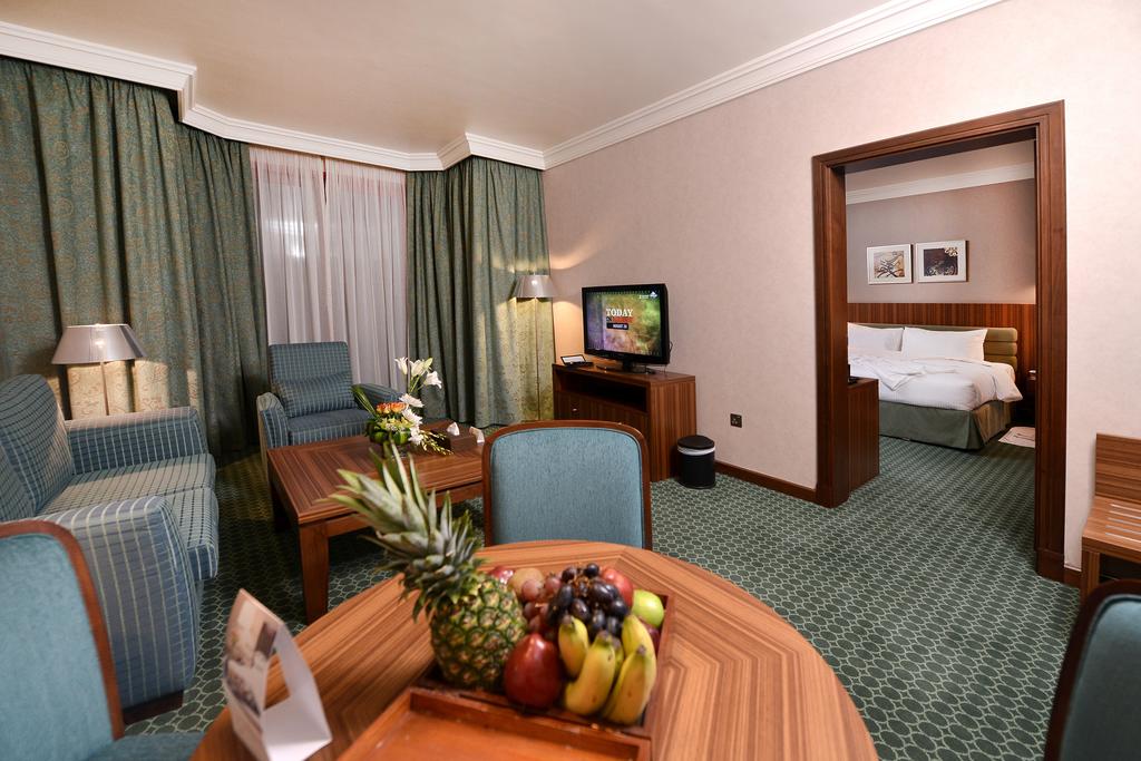 City Seasons Al Hamra Hotel - thumb 5