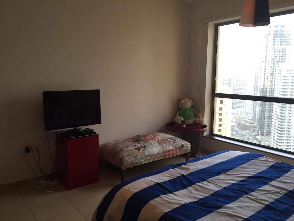 Cosy Master Room With Attached Bathroom In Front Of JBR Beach - thumb 2