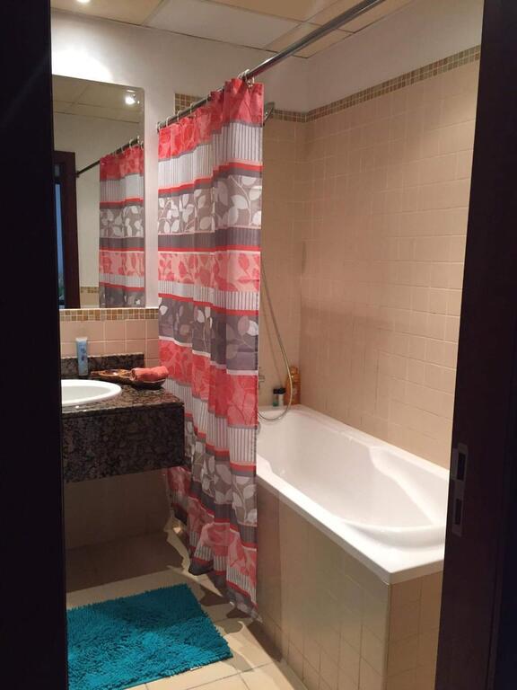 Cosy Master Room With Attached Bathroom In Front Of JBR Beach - thumb 3