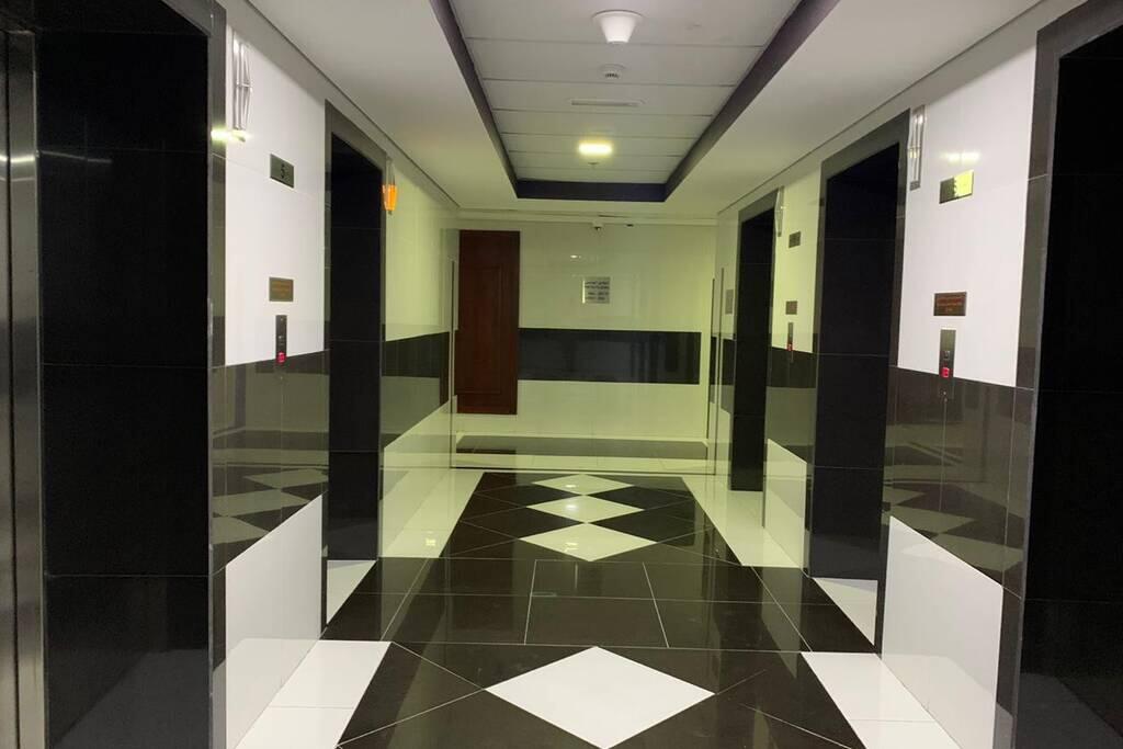 Cozy 2BHK Near To DMCC Metro Station -505 - thumb 1